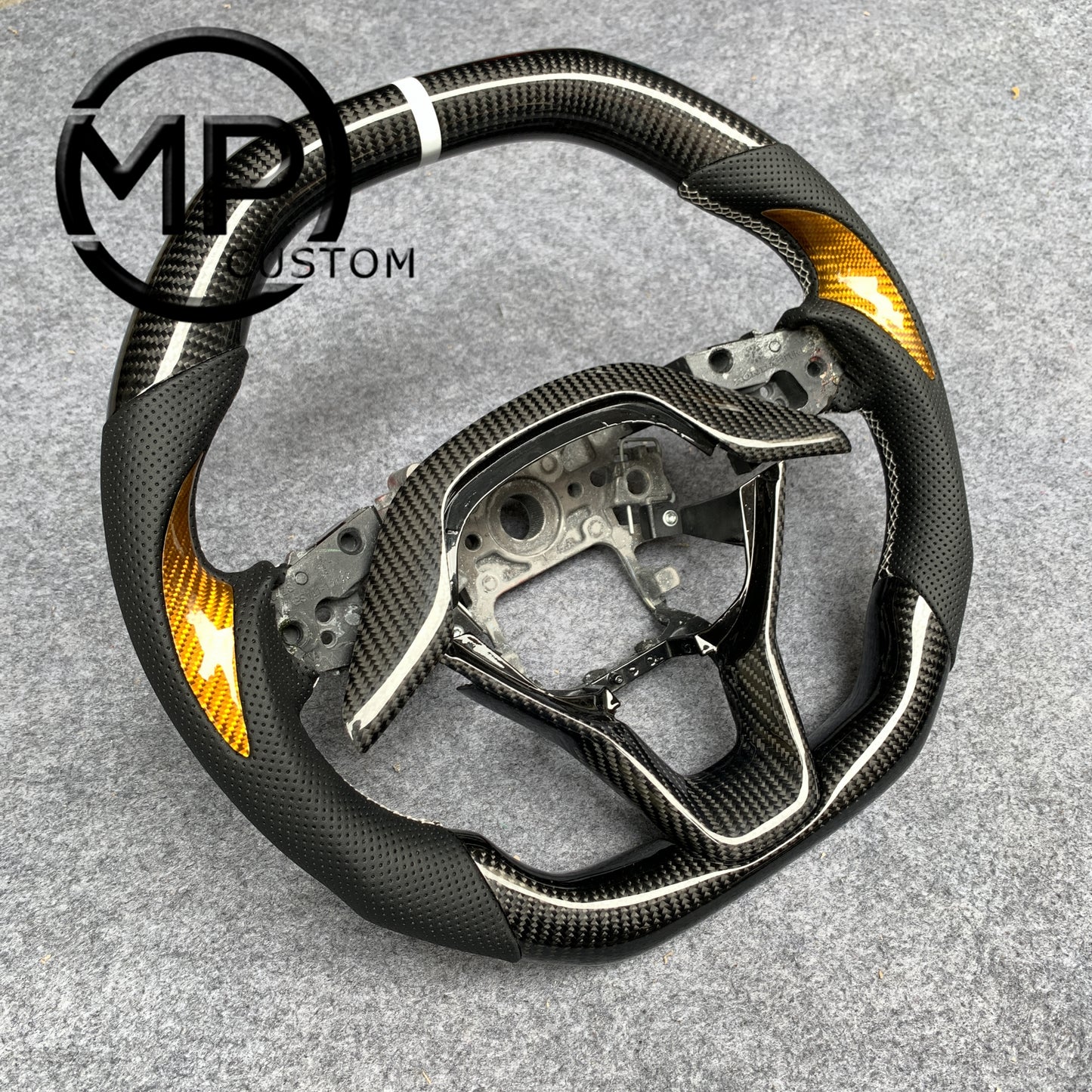 Kar Tanesi Obsidyen Kolye